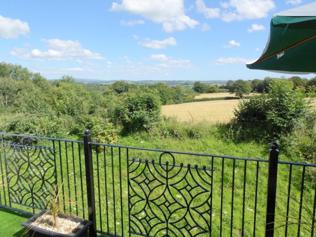 Beautiful 3-Bed Cottage In Cornwall Callington Extérieur photo